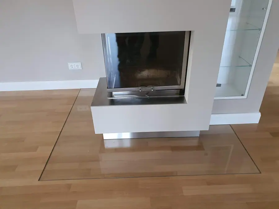 Der fertig eingepasste Anschluss am Kamin