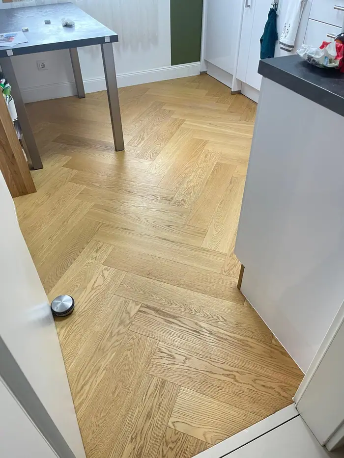 Holzboden aus der Dokumentation zur professionellen Reinigung